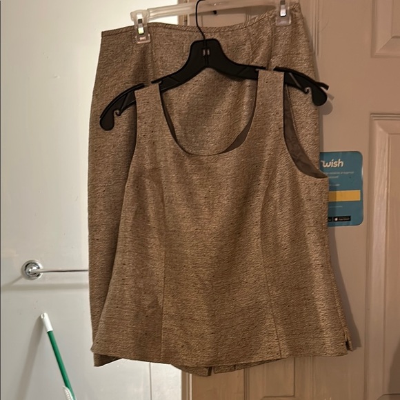 Kasper Tan Skirt Set - Picture 1 of 1